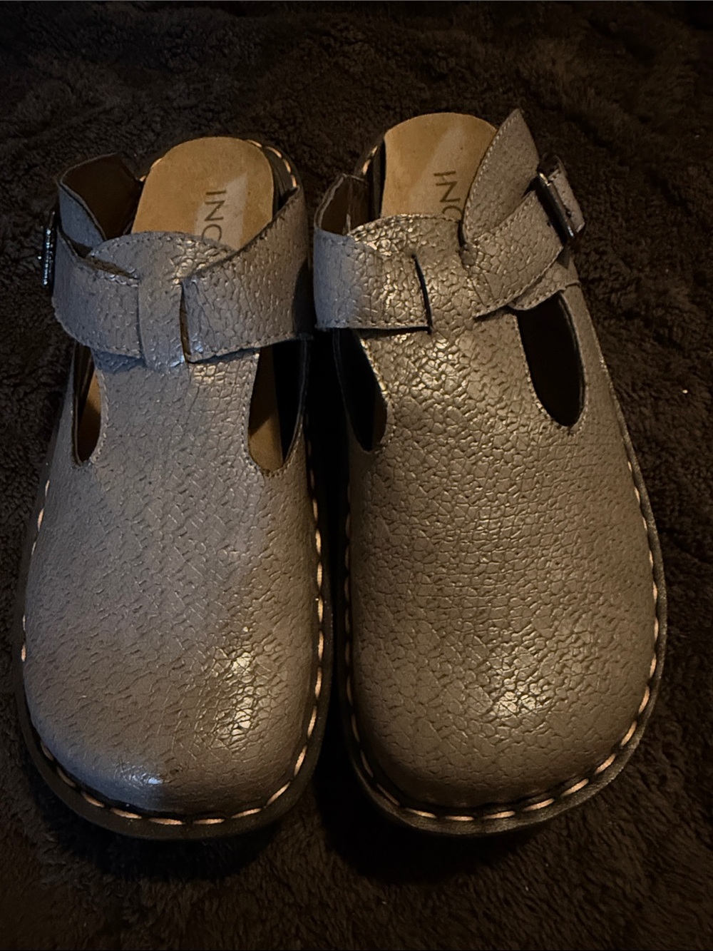 New! Ingaro Gray Textured Leather Clog Mules